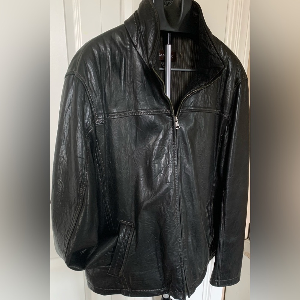 Danier Men's Black Leather Jacket size XL